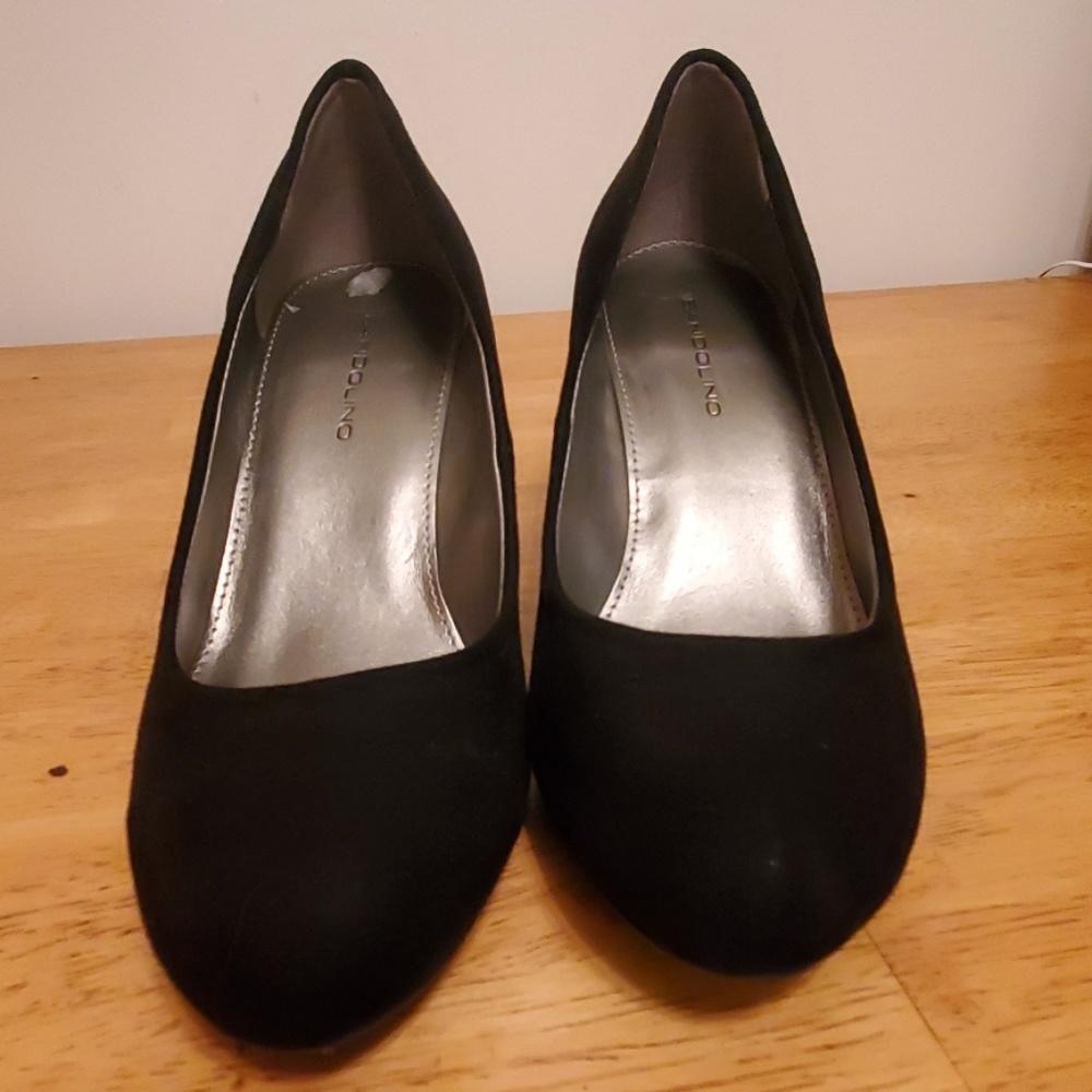 Black Velvet Bandolino size 7 3in heels